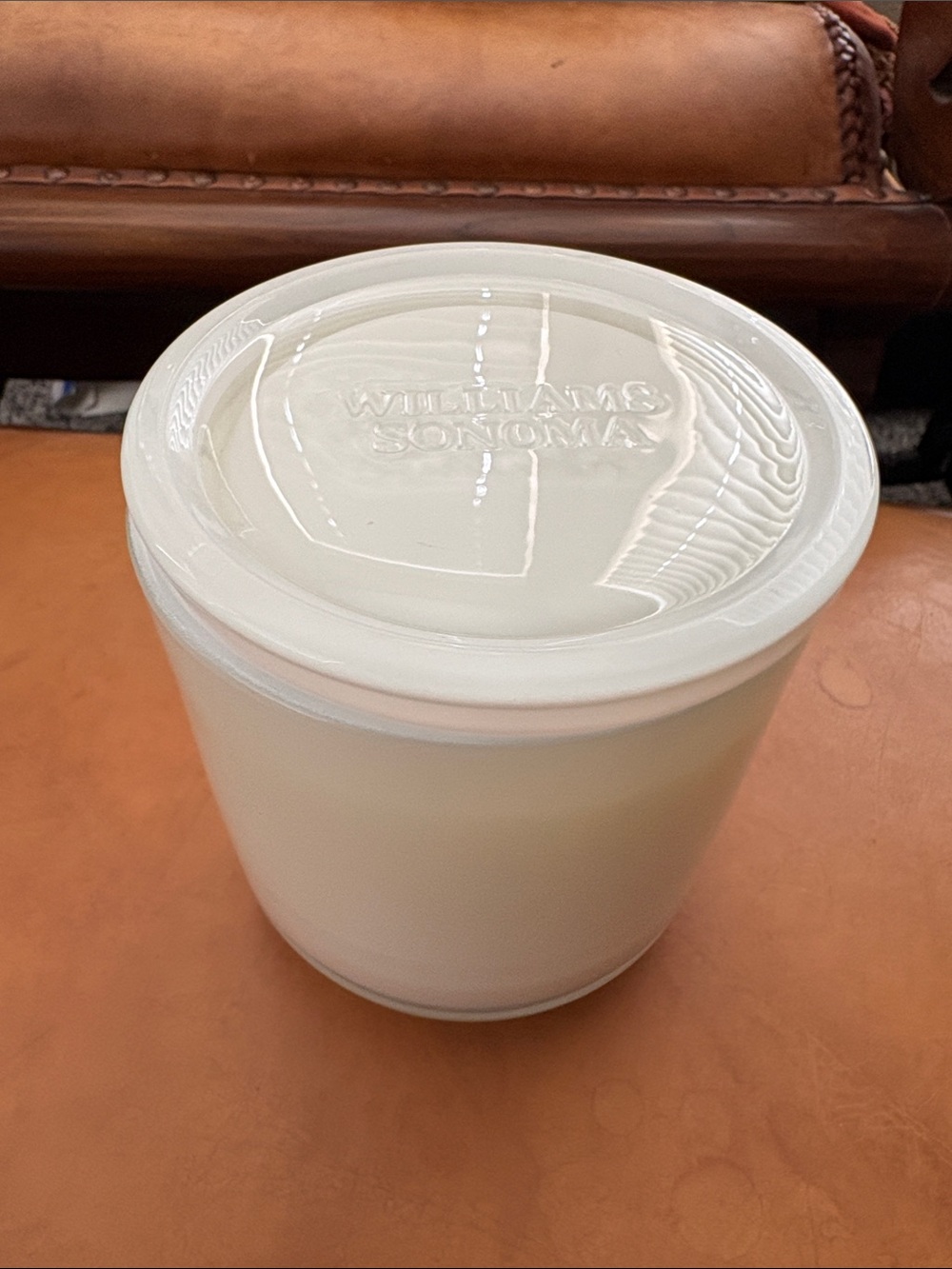 Williams Sonoma Bergamot & Oak Scented Candle - Picture 6 of 6